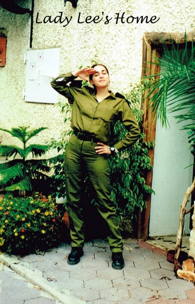 Lee in IDF uniforms. 