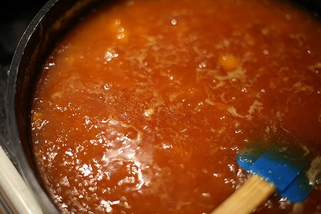 low sugar peach jam is ready for canning