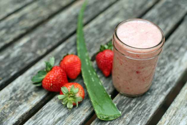 Aloe vera can be used internally in a form of aloe vera juice. It is very simple to make and the health benefits are endless. Here is how to make aloe vera juice. #LadyLee'sHome