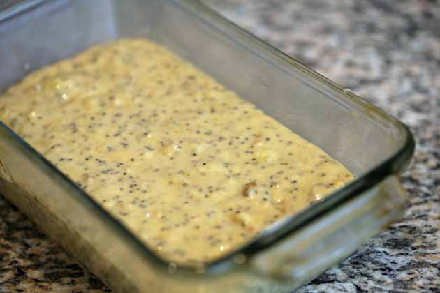 Super simple healthy banana bread recipe. Just a few minutes to put together. This recipe is sugar-free! Add nuts and chia seeds to make it even healthier! 