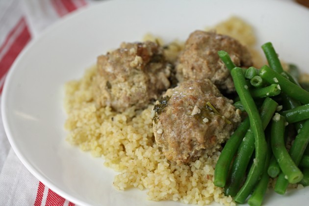 This is an easy turkey or chicken meatball recipe in cilantro, lemon, and garlic sauce. Serve over rice, quinoa, or bulgur.