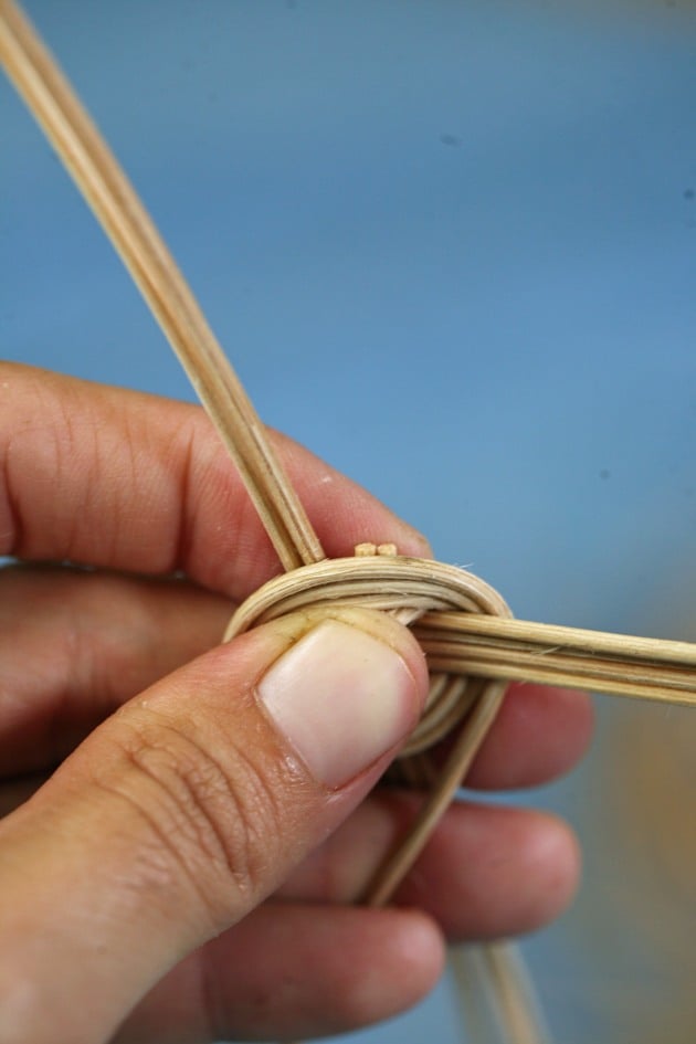 How to Weave a Basket - Lady Lee's Home