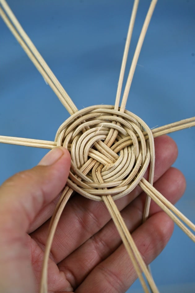 How to Weave a Simple Basket Lady Lee's Home