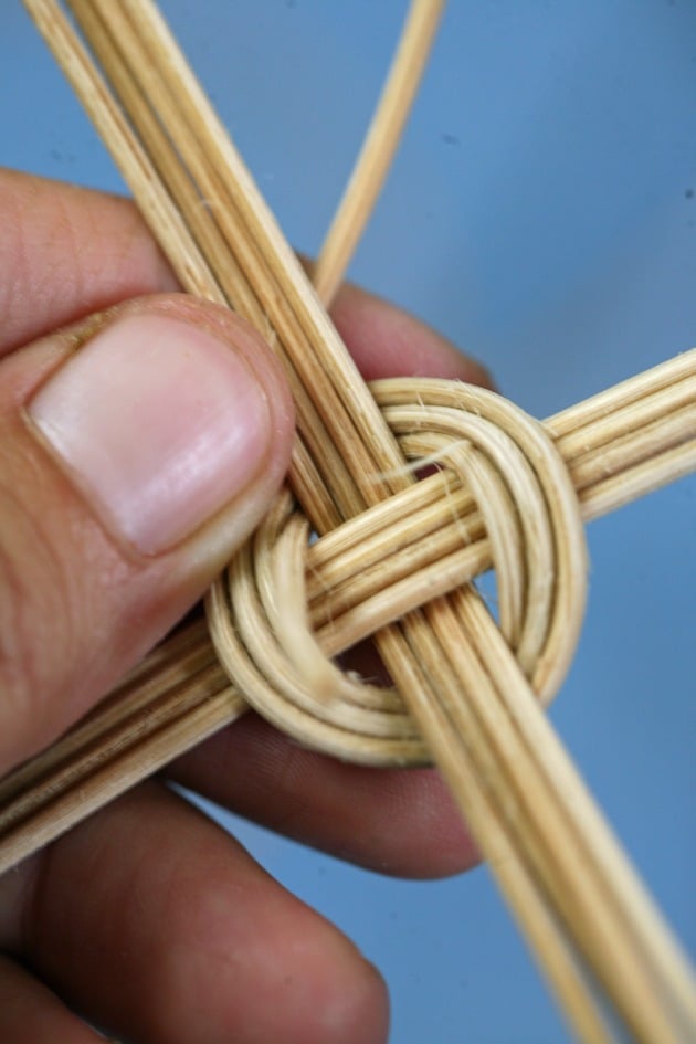 How to Weave a Basket - Lady Lee's Home