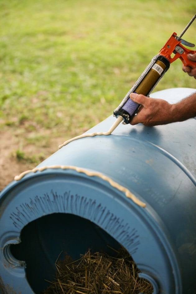 how-to-build-a-dog-house-cheap-from-a-barrel-lady-lee-s-home