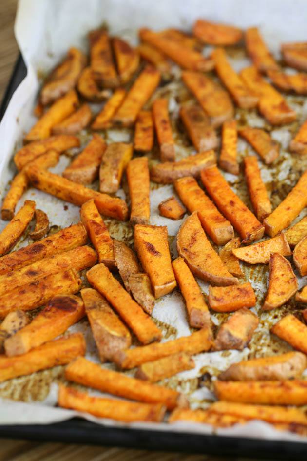 Seasoned Baked Sweet Potato Fries. - The Pretty Bee