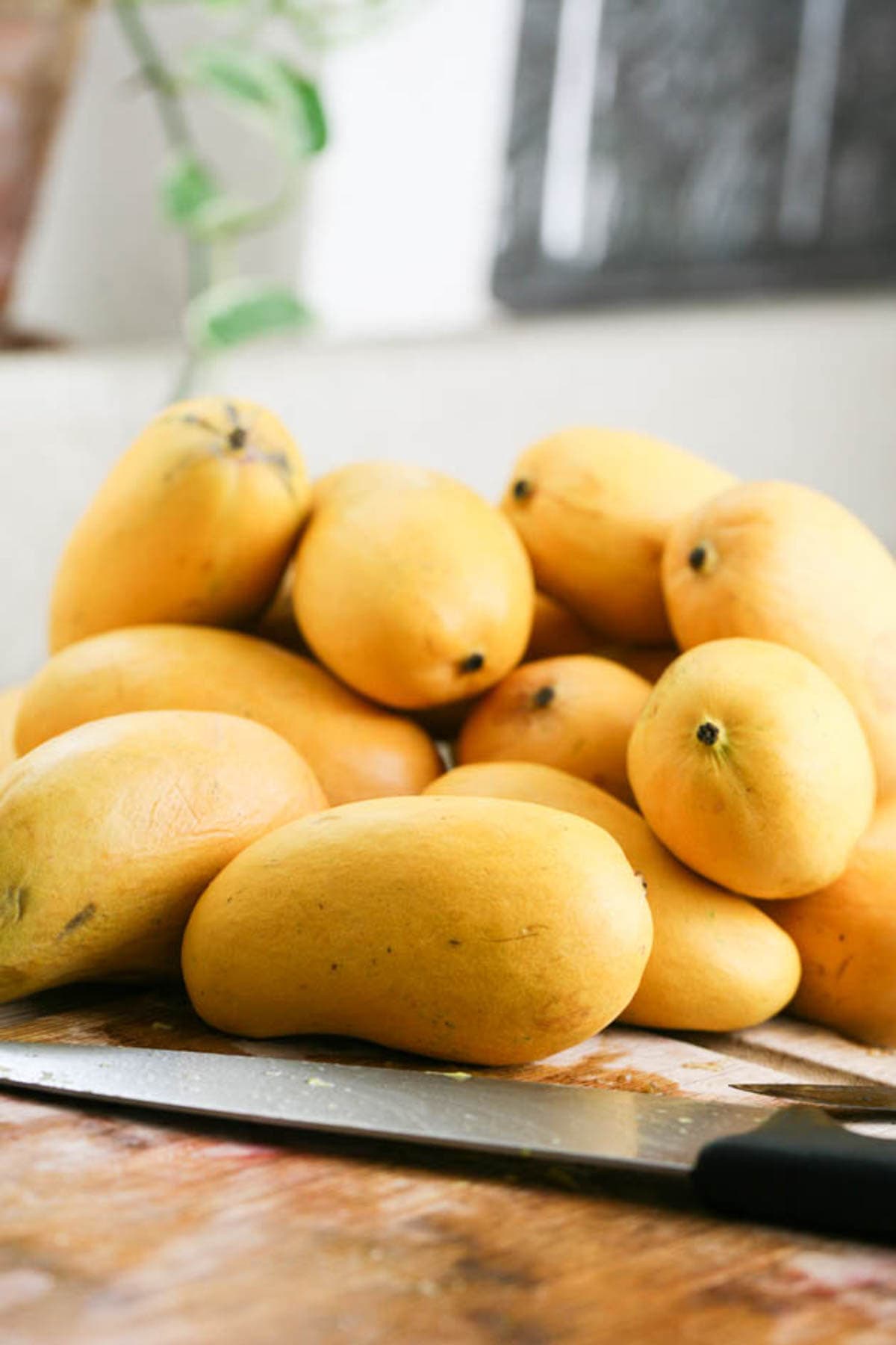 fresh mangos before making jam