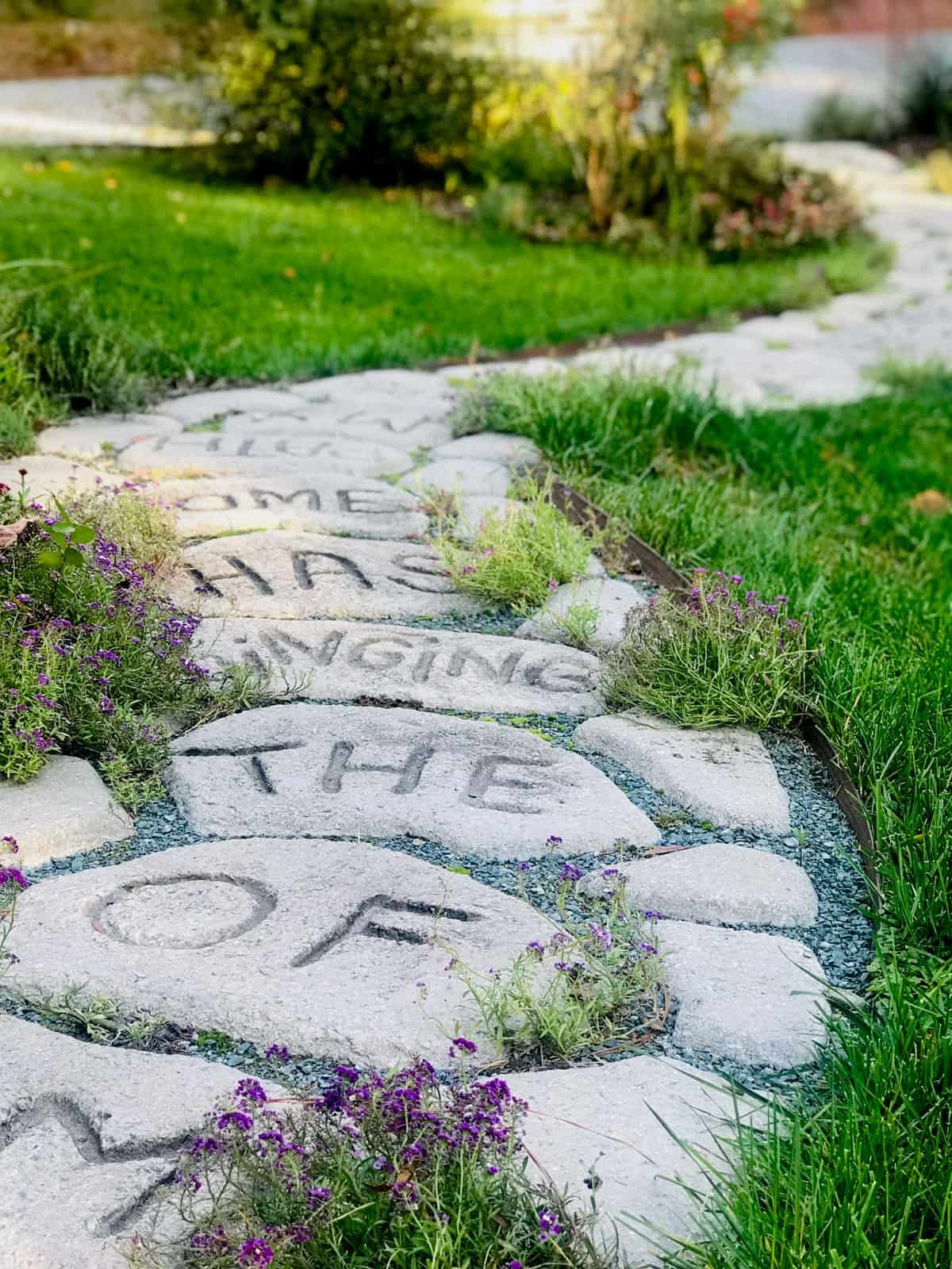 the original concrete walkway that I saw at my friend's house 