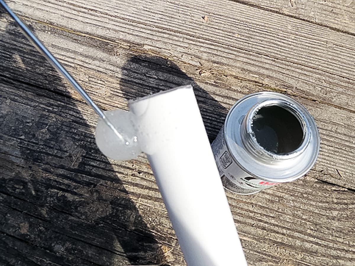 gluing the ends of the pvc pipe