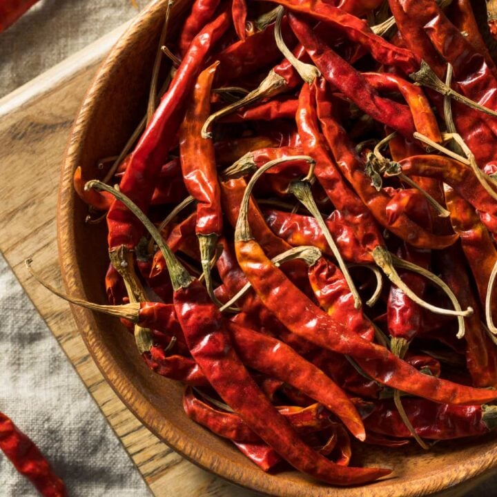 How to Dry Cayenne Pepper