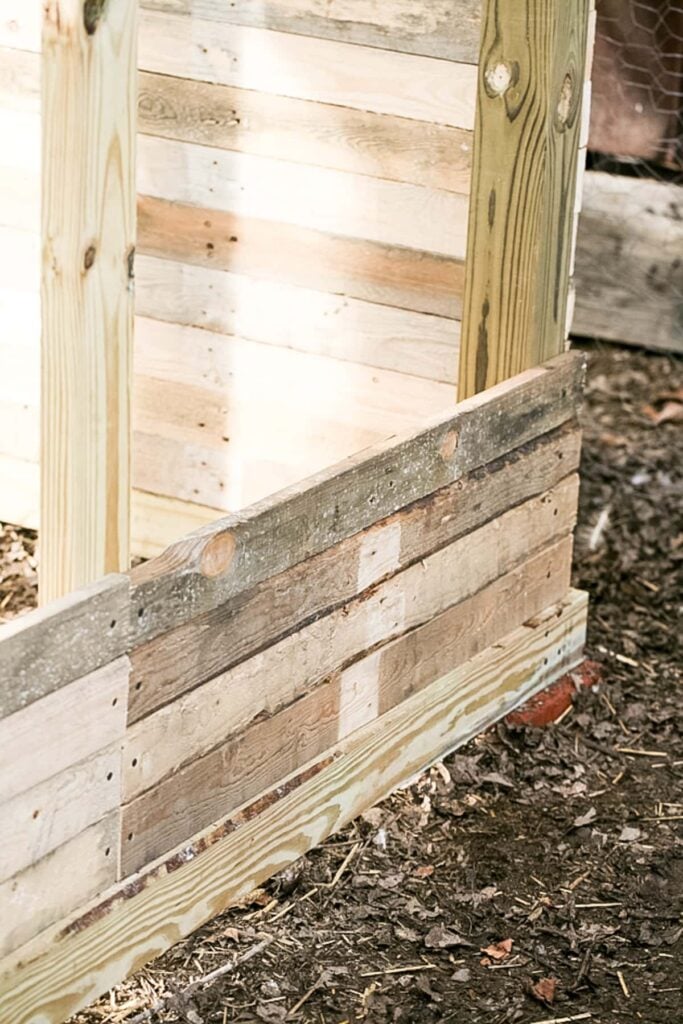 wood pallet as siding