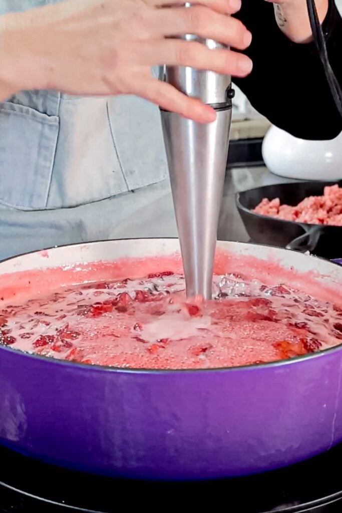 blending the jam